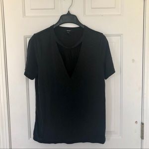 Forever 21 Black V-Neck T-Shirt Size M